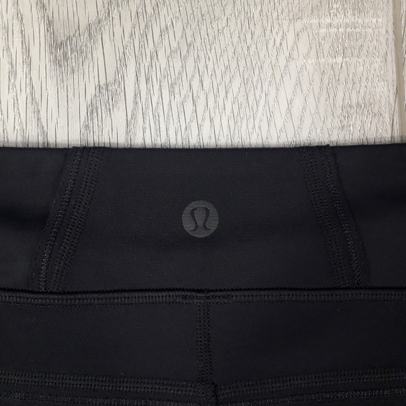 Lululemon | Black Power Up Cropped straight leg leggings - Picture 6 of 14